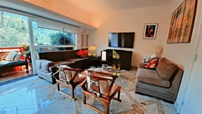 Apartamento - Padrão / Residencial / Leblon