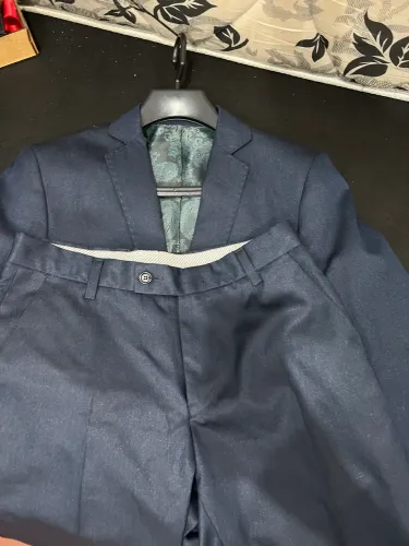 Costume azul brilhoso