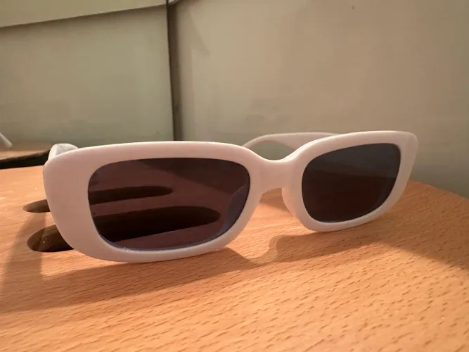 óculos brancos quadrados feminino