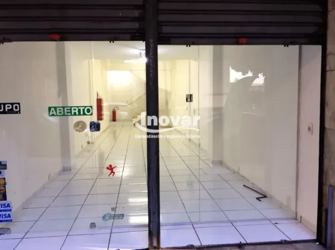 Excelente Loja de frente para a rua com aproximadamente 101m² total, sendo 50m2 de piso + 