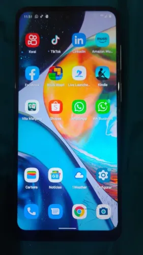 Vêndo moto g22 em perfeito estado apenas com trinco na tela mas funciona perfeitamente 128