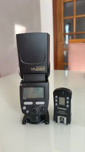 Flash YONGNUO  SPEEDLITE YN685 com controle remoto
