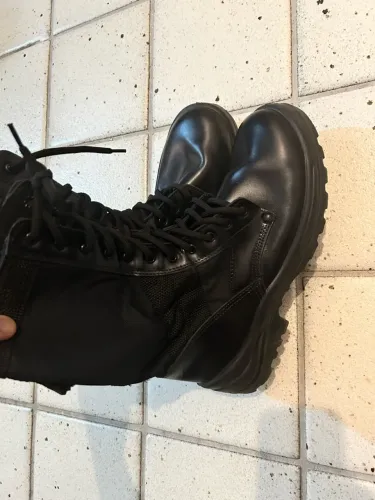 Coturno Militar Novo super confortável zipado.