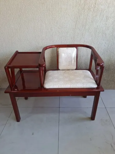 Marquesa Antiga com Mesinha Acoplada