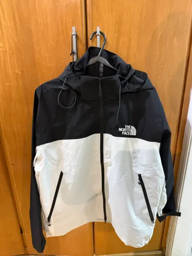 Jaqueta impermeável North Face G Impecável! 