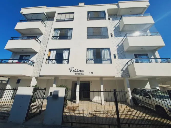 Apartamento finamente mobiliado com 2 quartos + sacada no Bairro dos Ingleses!