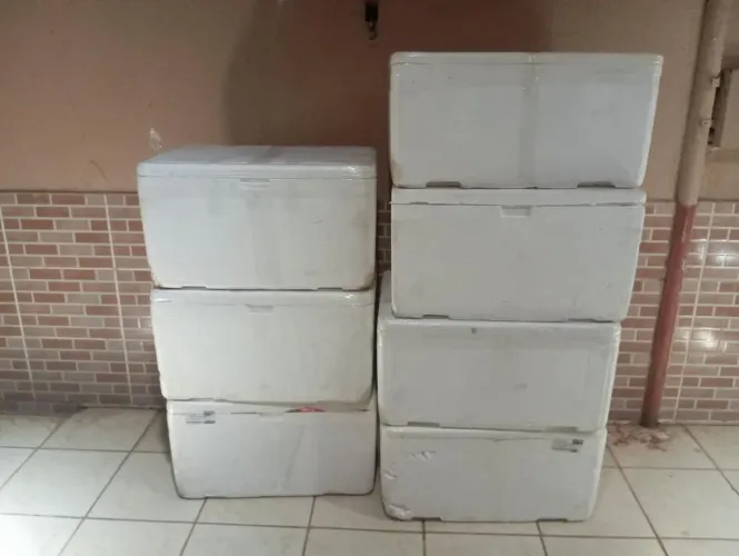 Caixa de isopor 70 litros em bom estado fone: *