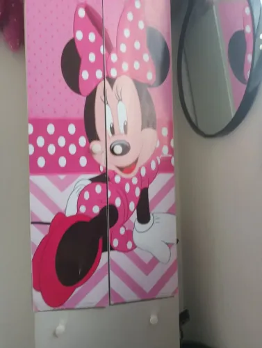 Guarda roupa da Minie usado