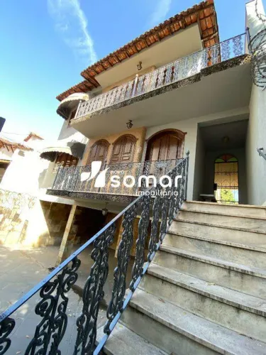Casa para aluguel, 4 quartos, 2 suítes, 5 vagas, Centro - Divinopolis/MG