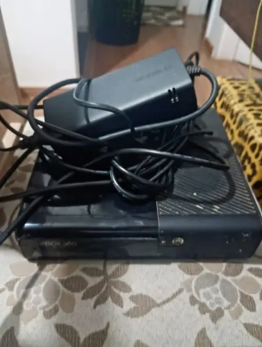 Xbox 360 super slim