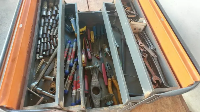 Vendo caixa de ferramentas
