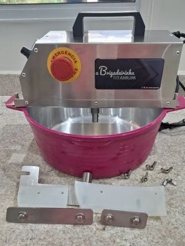 Panela mexedora Brigadeirinha