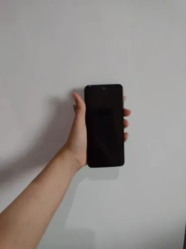 Celular Xiaomi Redmi Note 11 + carregador original (usado)