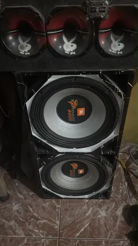 Som Subwoofer JBL 15 Pol Tornado 2200 1100w Rms 4 Ohms 15swt2200