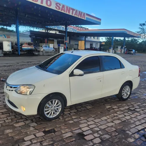 Toyota Etios XLS Sedan 1.5 Flex 16V 4P Mec. 2015