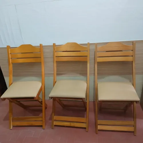Cadeiras dobráveis estofadas