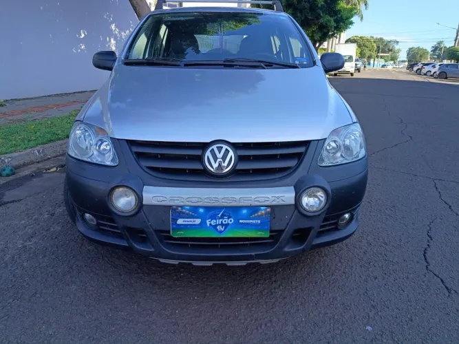 Volkswagen Crossfox 1.6 MI Total Flex 8V 5P 2010