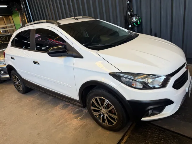 Chevrolet Onix Activ 1.4 8V Flex Mec. 4P 2018