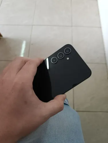 Vendo celular A54 traseira de vidro,254gb 8ram.
