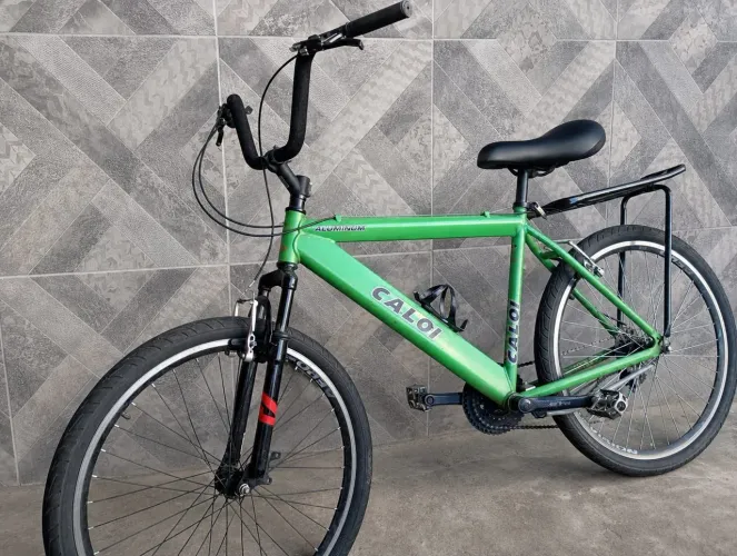 Vendo bicicleta aro em alumínio