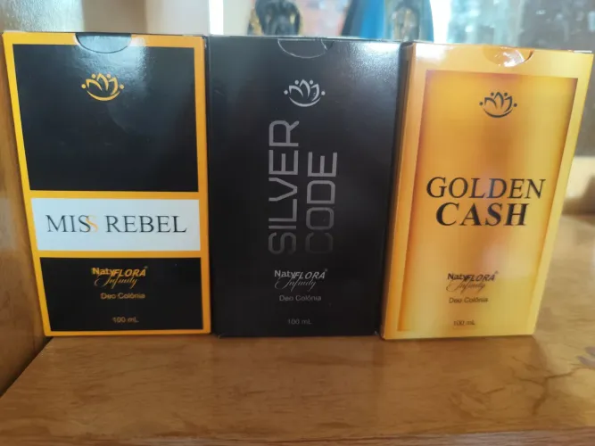 3 perfumes por 150
