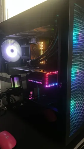 PC gamer Ryzen 7 7800x3d + 4070ti