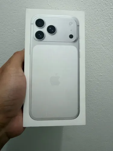 iPhone 17 Pro Max 256 GB Silver Lacrado