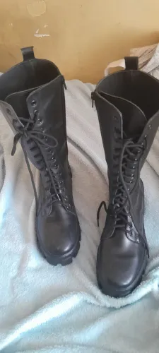 Botas de cano alto tamanho 39 - 41 