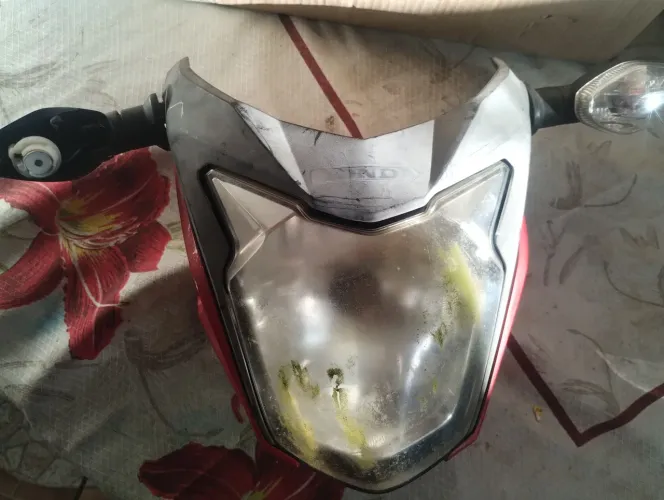 Farol Dianteiro da CB