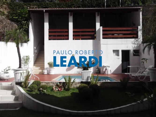 CASA ASSOBRADADA - MORUMBI - SP