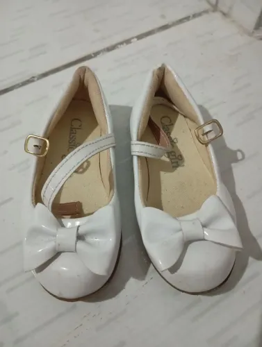 Calçados infantil femininos 4 pares originais 