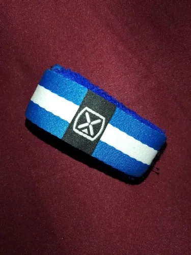 Abafador para instrumento de cordas