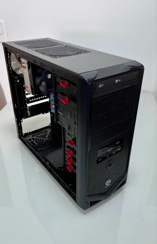 Kit PC Asus AM3 Phenom X4 955 + 16GB RAM + Gabinete Thermaltake V4 Black