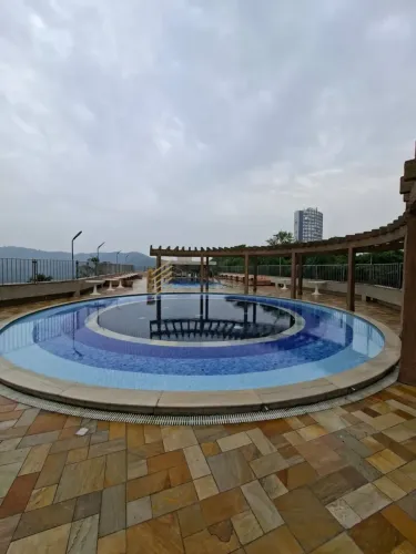 Apartamento mobiliado, lazer completo e vista incrível para o mar, para locação na Ilha Po