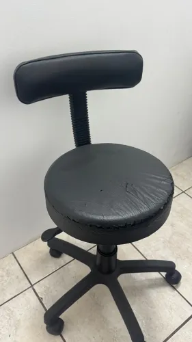 CADEIRA GIRATÓRIA