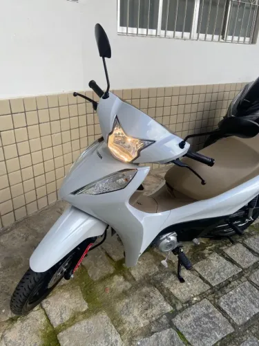 Biz 125 EX 2025