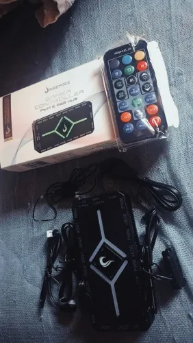 CONTROLADORA RISE RGB NOVO ( só foi aberto pra check e foi guardado ) somente avista 50$