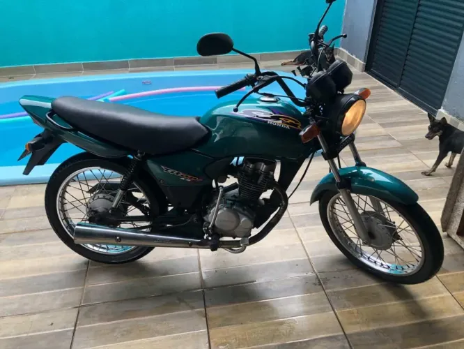 Titan 125 carburada 