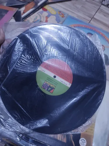 Vende sir disco LP antigo para coloseladores