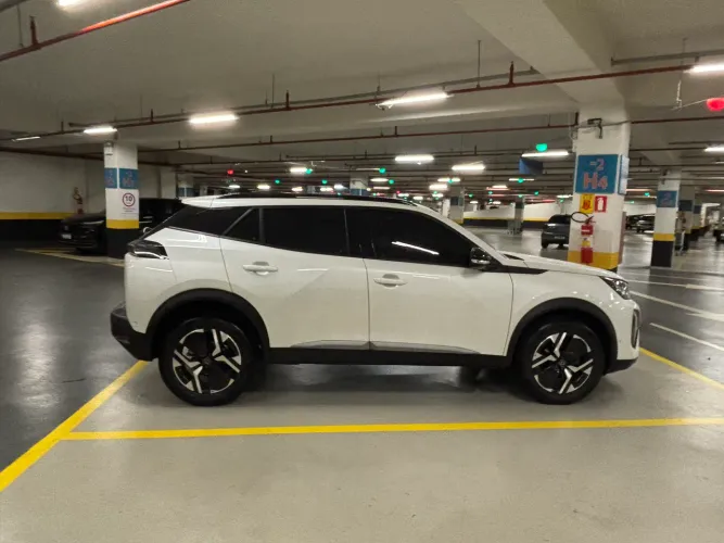 Peugeot 2008 Allure 1.0 Turbo Flex 5P Aut. 2025