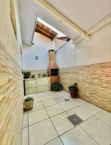 Casa a venda em Paripe -3/4 EE