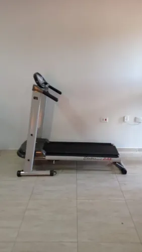 Esteira semi profissional TRG 220 V 
