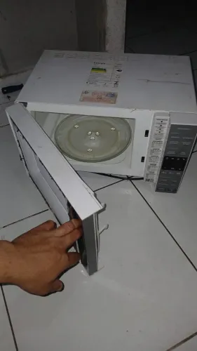 MICROONDAS COM DEFEITO NO VIDRO (apenas)