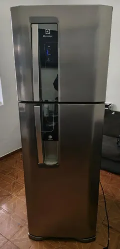 Geladeira Eletrolux Inox, Frost Free, Funcionando perfeitamente