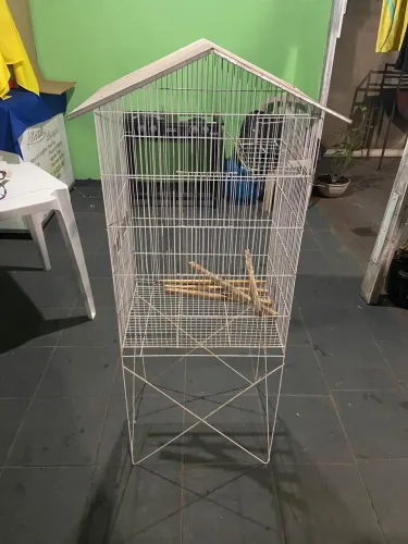 VENDO GAIOLA GRANDE R$250,00