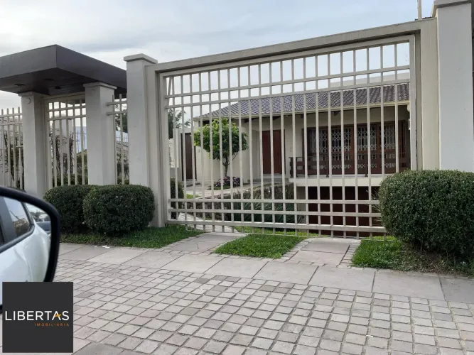 CASA COM 3 DORMITORIOS COM 1 SUITE - BAIRRO VILA NOVA