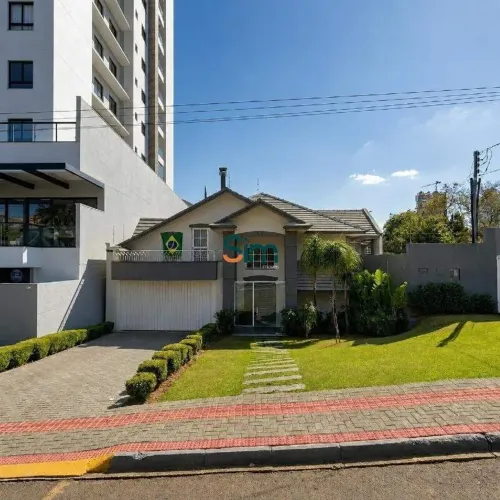 Casa Mobiliada para Aluguel em Chapecó (Jardim Itália) com 4 Quartos, 2 Suítes e Piscina