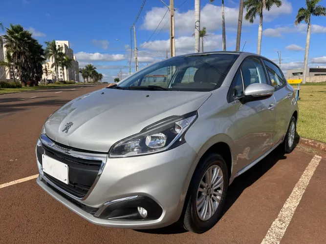 Peugeot 208 Allure 1.2 Flex 12V 5P Mec. 2018