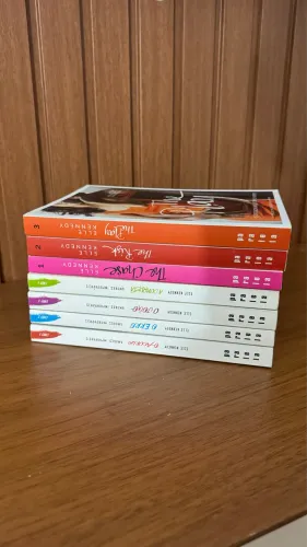 Livros Off Campus amores improváveis e briar u spin off