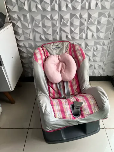 Cadeirinha Carro Burigotto 9/36kg  Reclinável / e Disney Transf assento  
